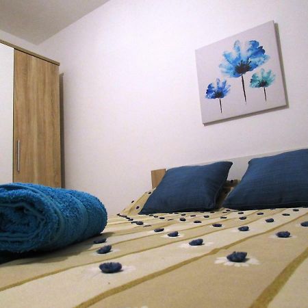 Апартаменты No8 @ Seabreeze Court Меллиеха Экстерьер фото